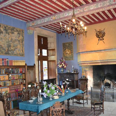 Chateau De Peufeilhoux Vallon-en-Sully Buitenkant foto