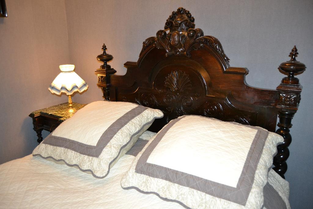 Chateau De Peufeilhoux Vallon-en-Sully Kamer foto