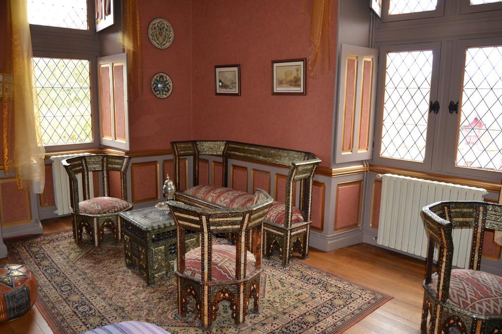 Chateau De Peufeilhoux Vallon-en-Sully Kamer foto